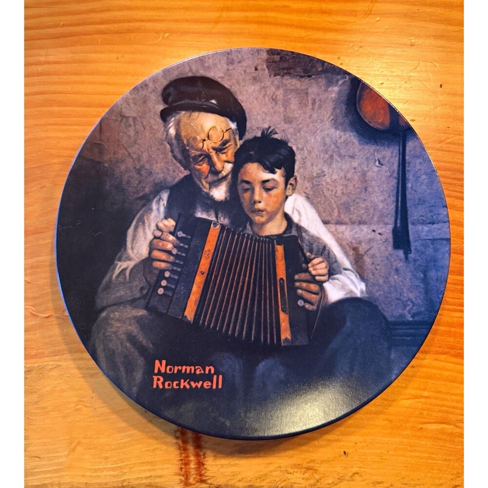 Knowles Norman Rockwell "The Music Maker" Plate Rockwell Heritage 8.5"